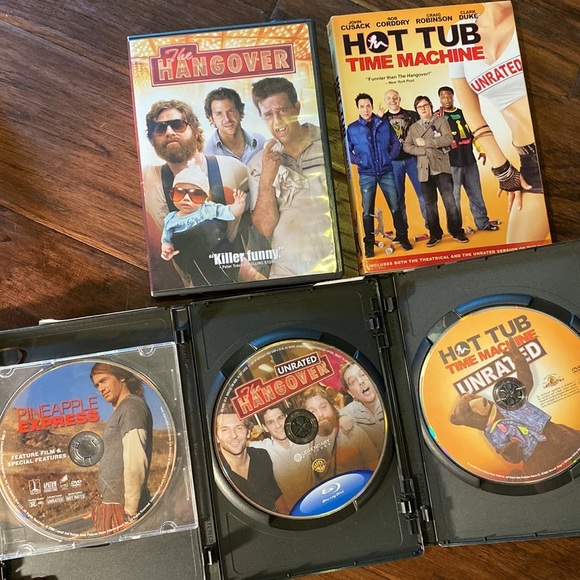 3 DVD movies - The Hangover (blu-ray), Pineapple Express, Hot Tub Time Machine - Picture 3 of 16